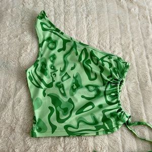 Is a green crop top from SHEIN size small